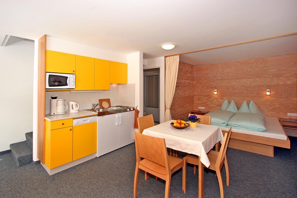Ferienwohnungen Broser Obergurgl Rum bild