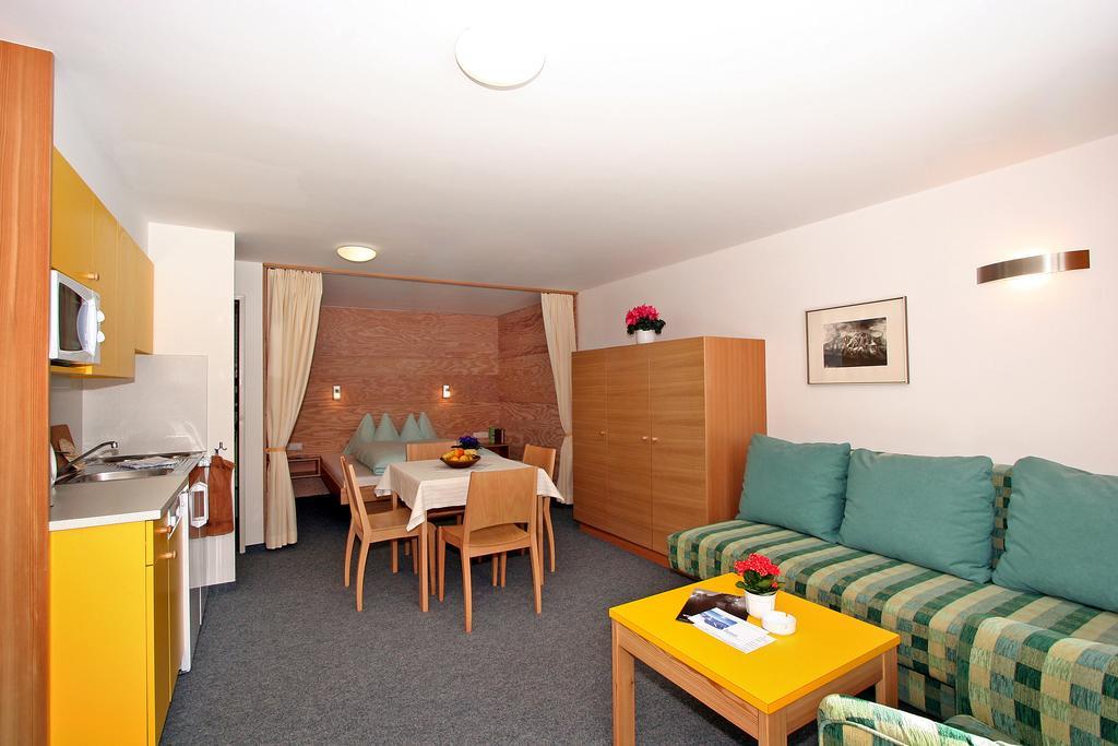Ferienwohnungen Broser Obergurgl Rum bild
